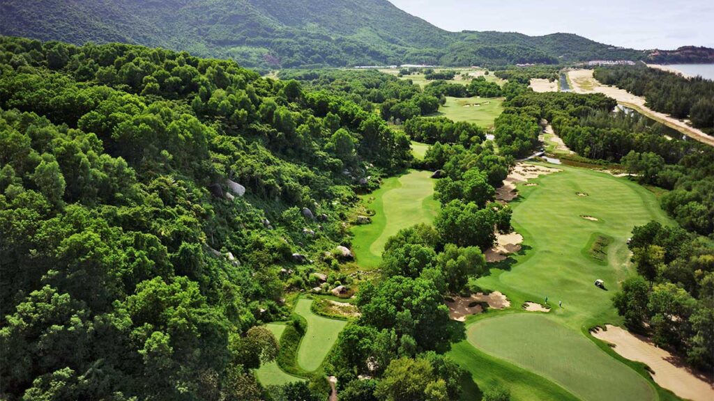 dia-chi-san-golf-laguna-lang-co-resort