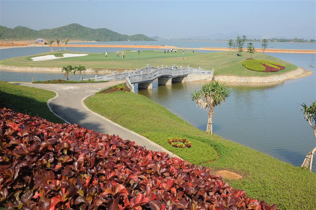 bang-gia-moi-nhat-nam-2020-tai-san-golf-hoang-gia-ninh-binh-royal-golf-club